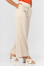 Cargar imagen en el visor de la galería, PANTALON HANNAH BEIGE
